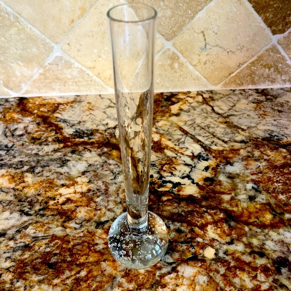 Vintage Swedish controlled bubble bud vase (unmarked Kosta Boda?) - Picture 9 of 16